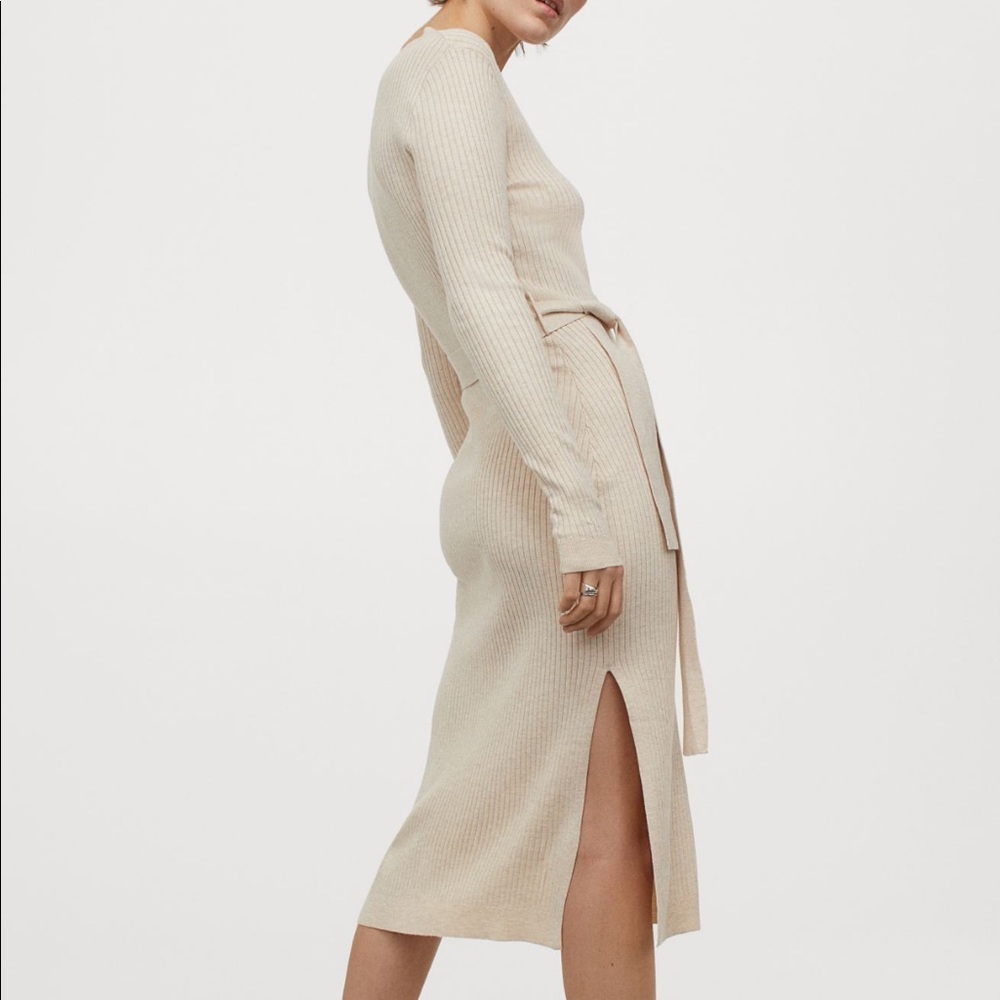 H&M Slit Ribbed Long Sleeve Dress